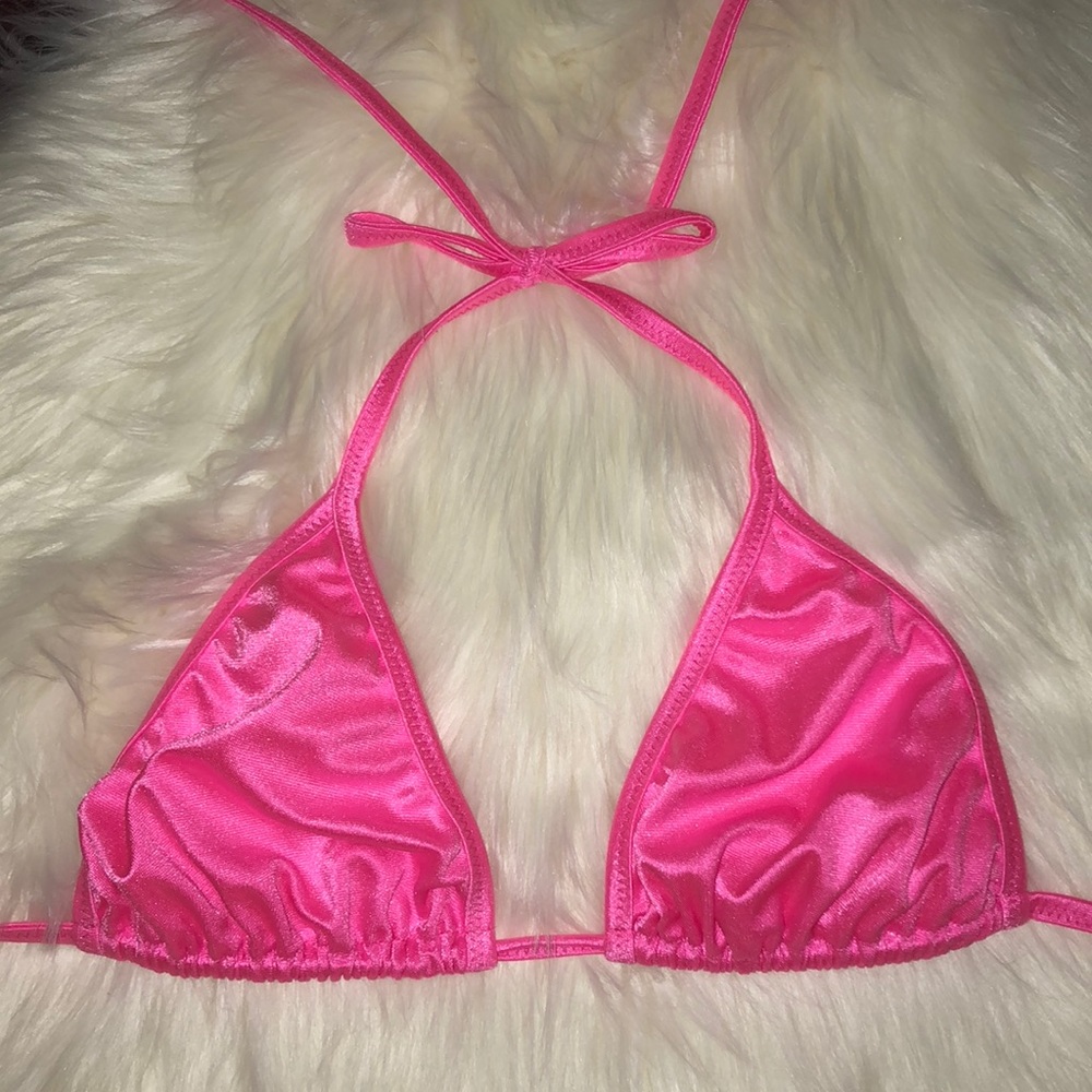 Neon pink bikini top size S